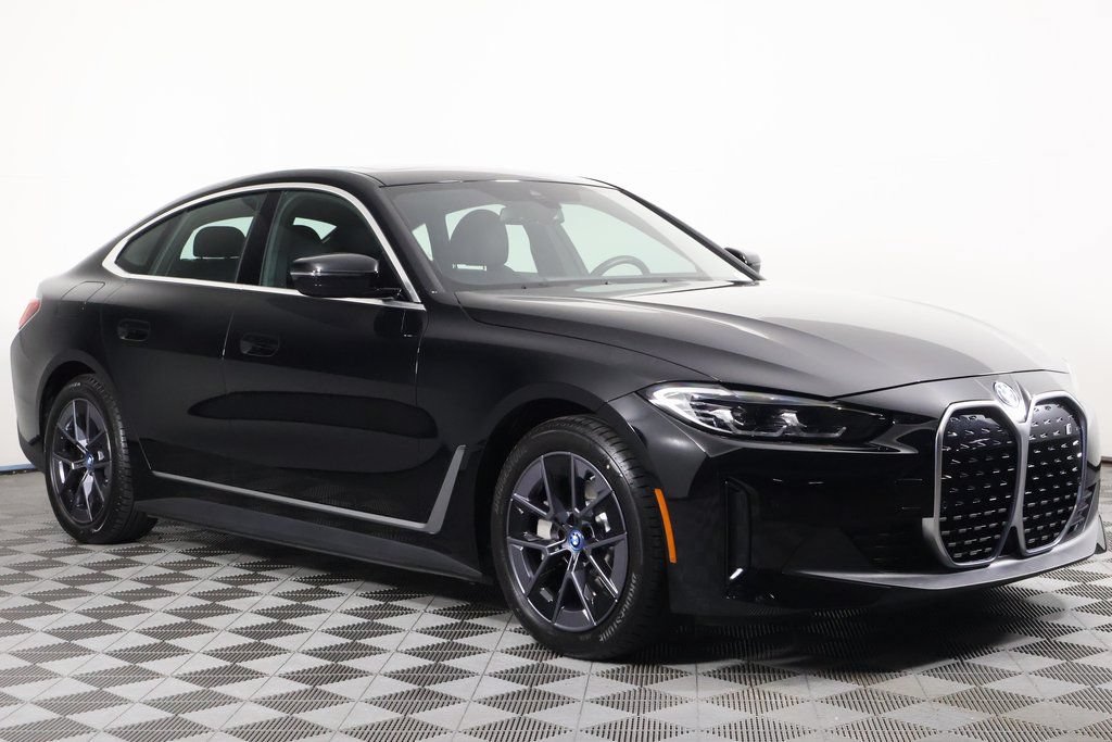 Used 2023 BMW i4 eDrive35 w/ Premium Package RWD image 3
