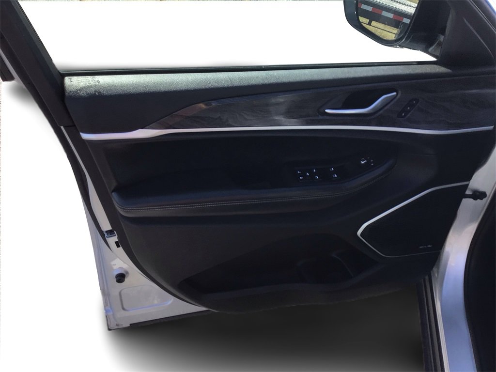 Used 2022 Jeep Grand Cherokee L Limited image 20