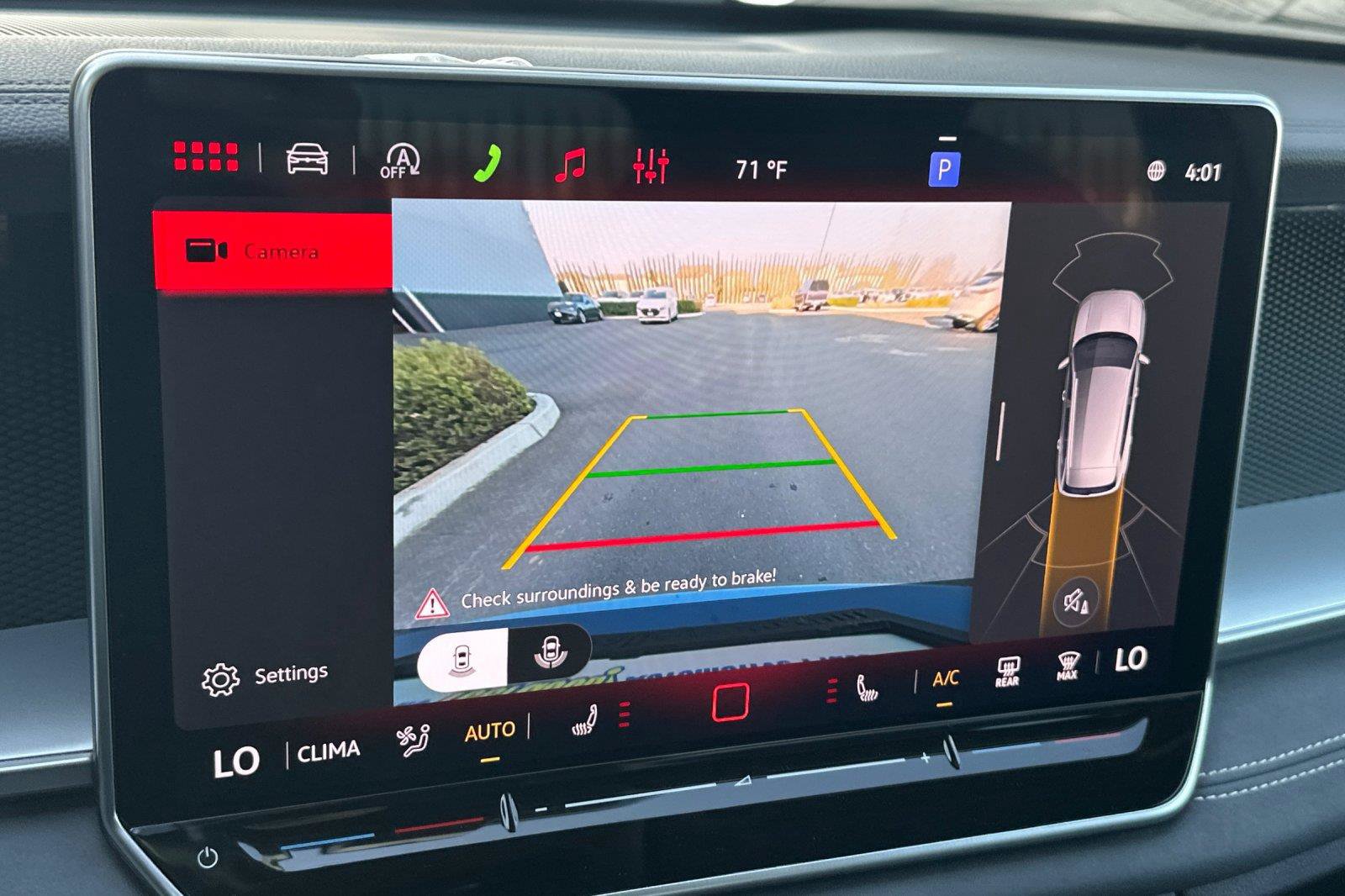New 2026 Volkswagen Tiguan SE FWD image 18