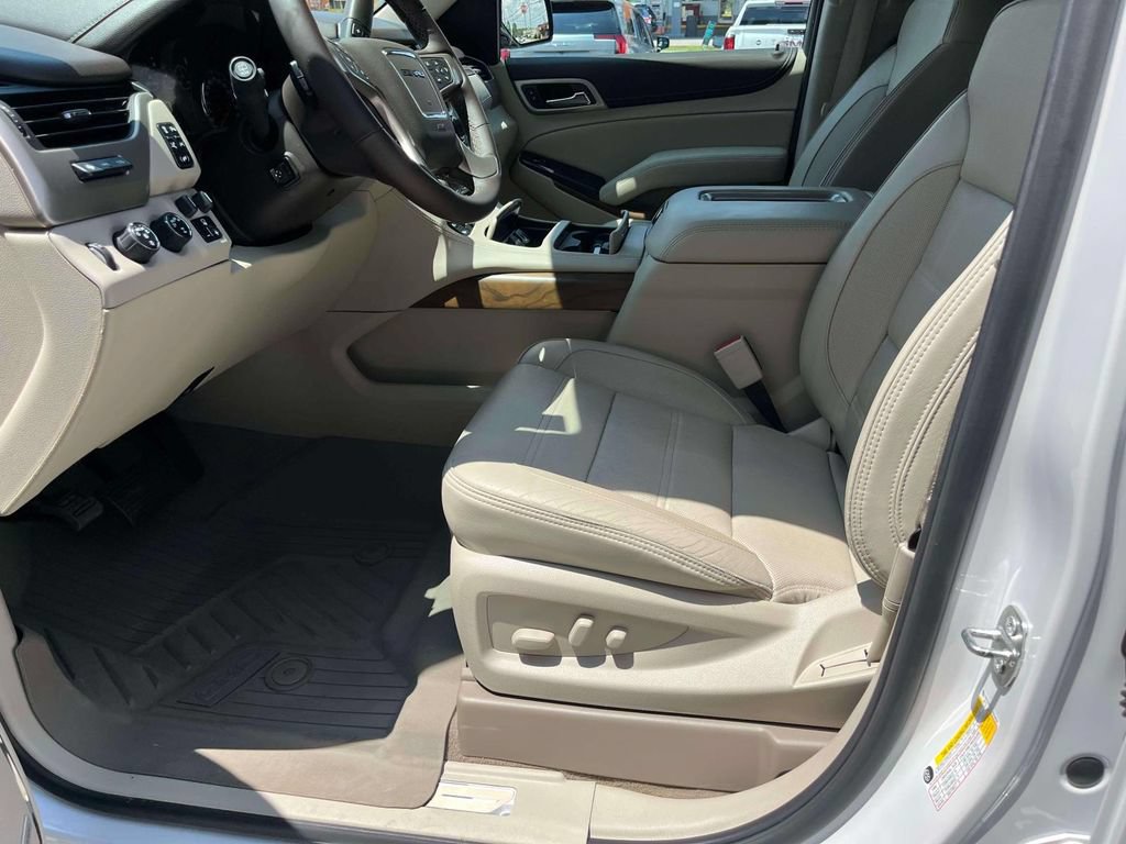 Certified 2020 GMC Yukon XL Denali w/ Denali Premium Package AWD/4WD image 30