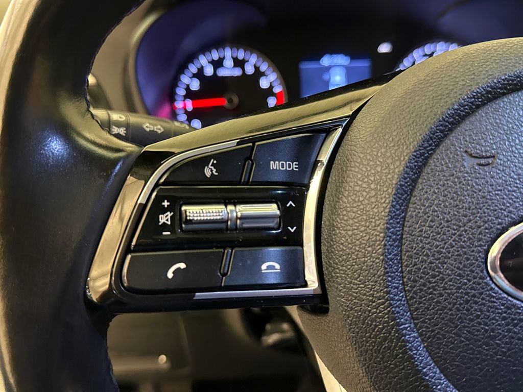 Used 2020 Kia Optima SE image 27