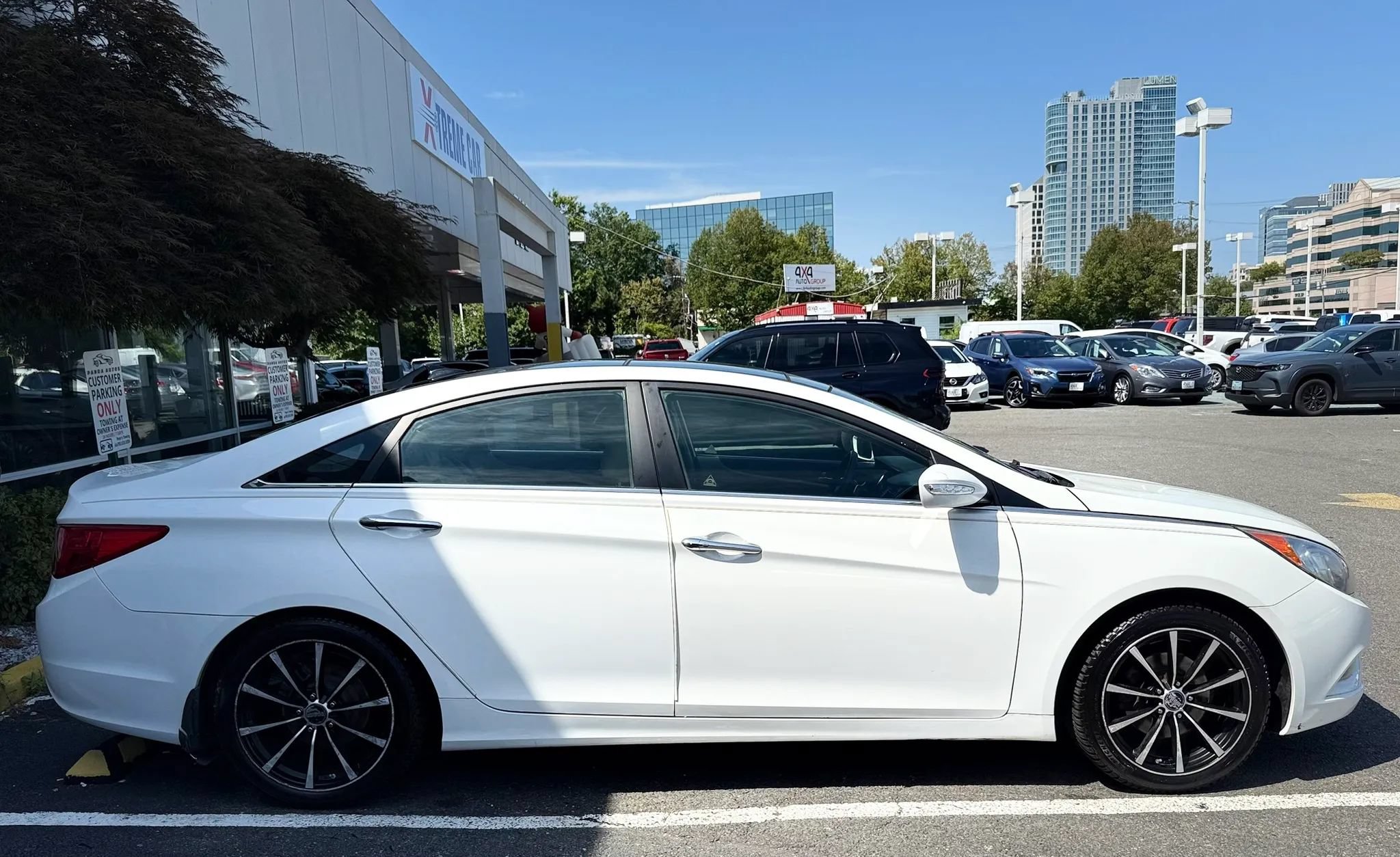 Used 2013 Hyundai Sonata Limited w/ Premium Pkg FWD image 8