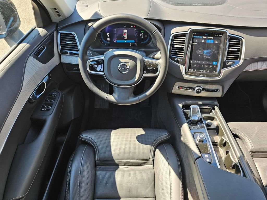 Used 2025 Volvo XC90 T8 Ultra w/ Protection Package image 14