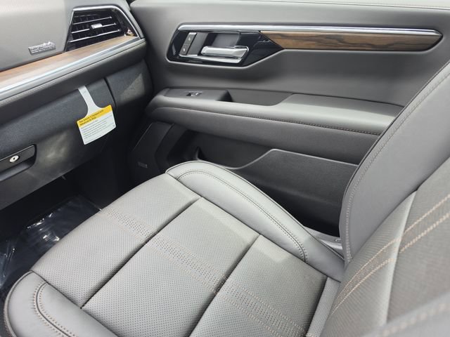 New 2026 Chevrolet Tahoe High Country AWD/4WD image 18