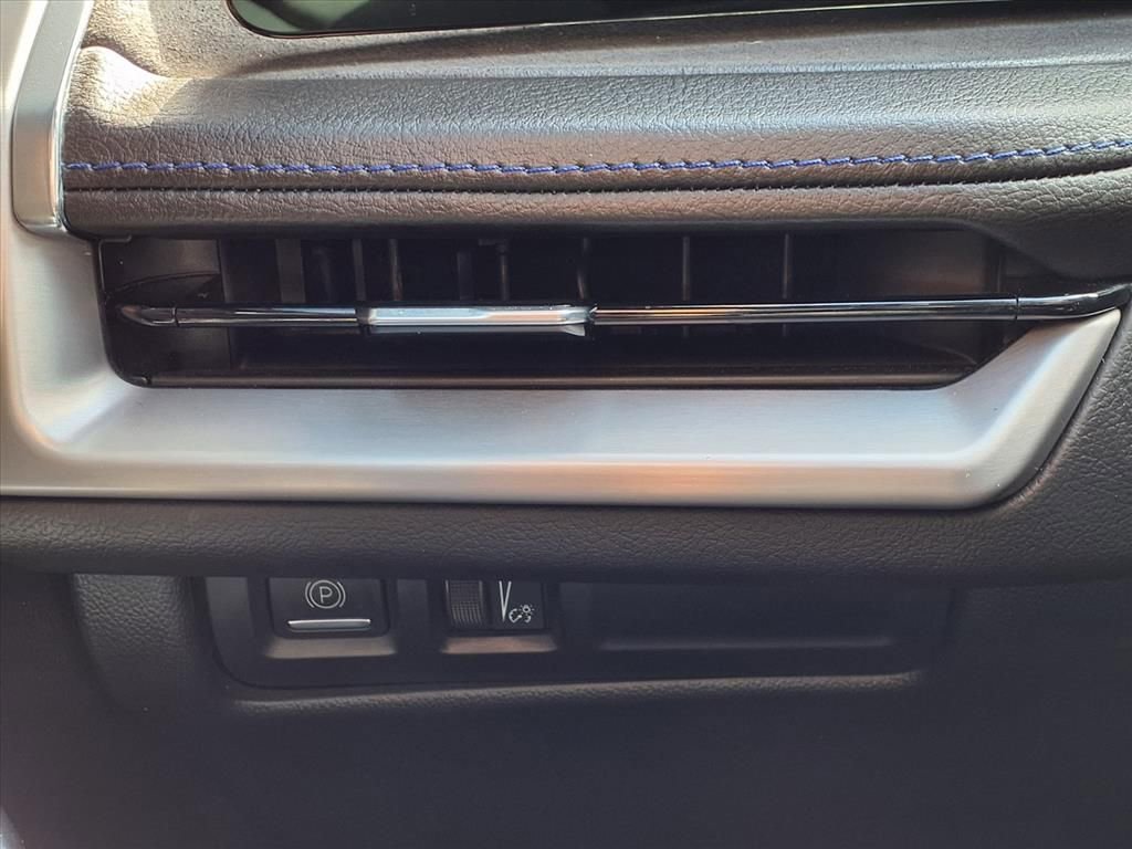 Certified 2024 Cadillac XT4 Sport AWD/4WD image 30