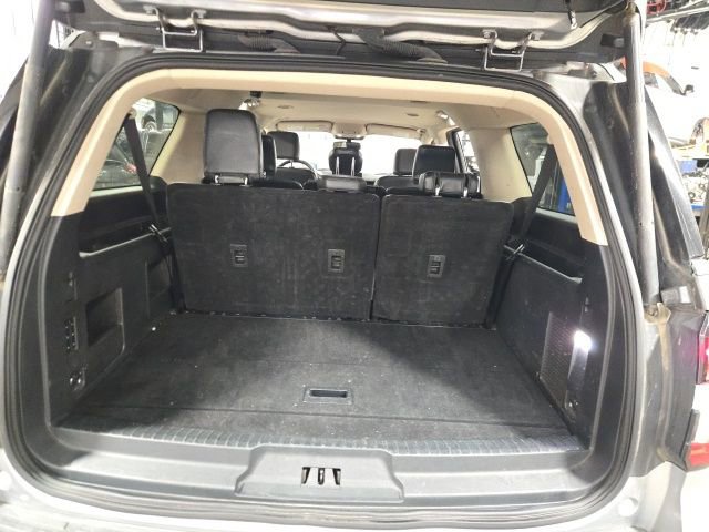 Used 2023 Ford Expedition Max XLT image 12
