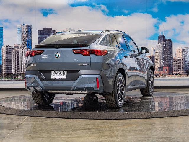 New 2026 BMW X2 xDrive28i w/ Technology Package AWD/4WD image 8