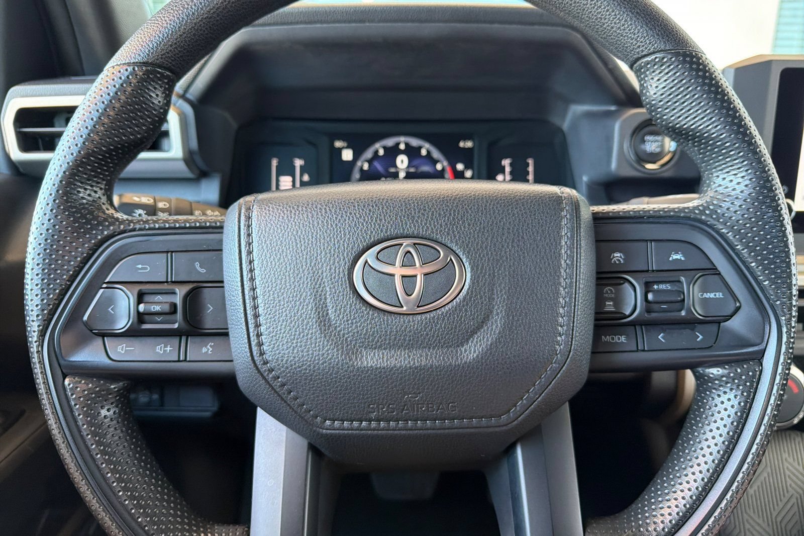 Certified 2024 Toyota Tacoma SR5 AWD/4WD image 27