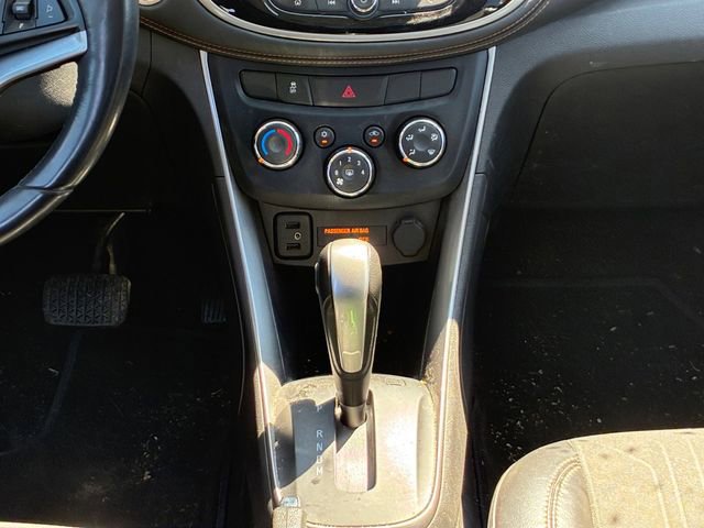Certified 2020 Chevrolet Trax LT w/ Driver Confidence Package FWD image 19