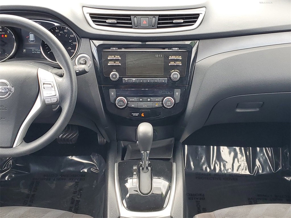 Used 2015 Nissan Rogue SV image 16