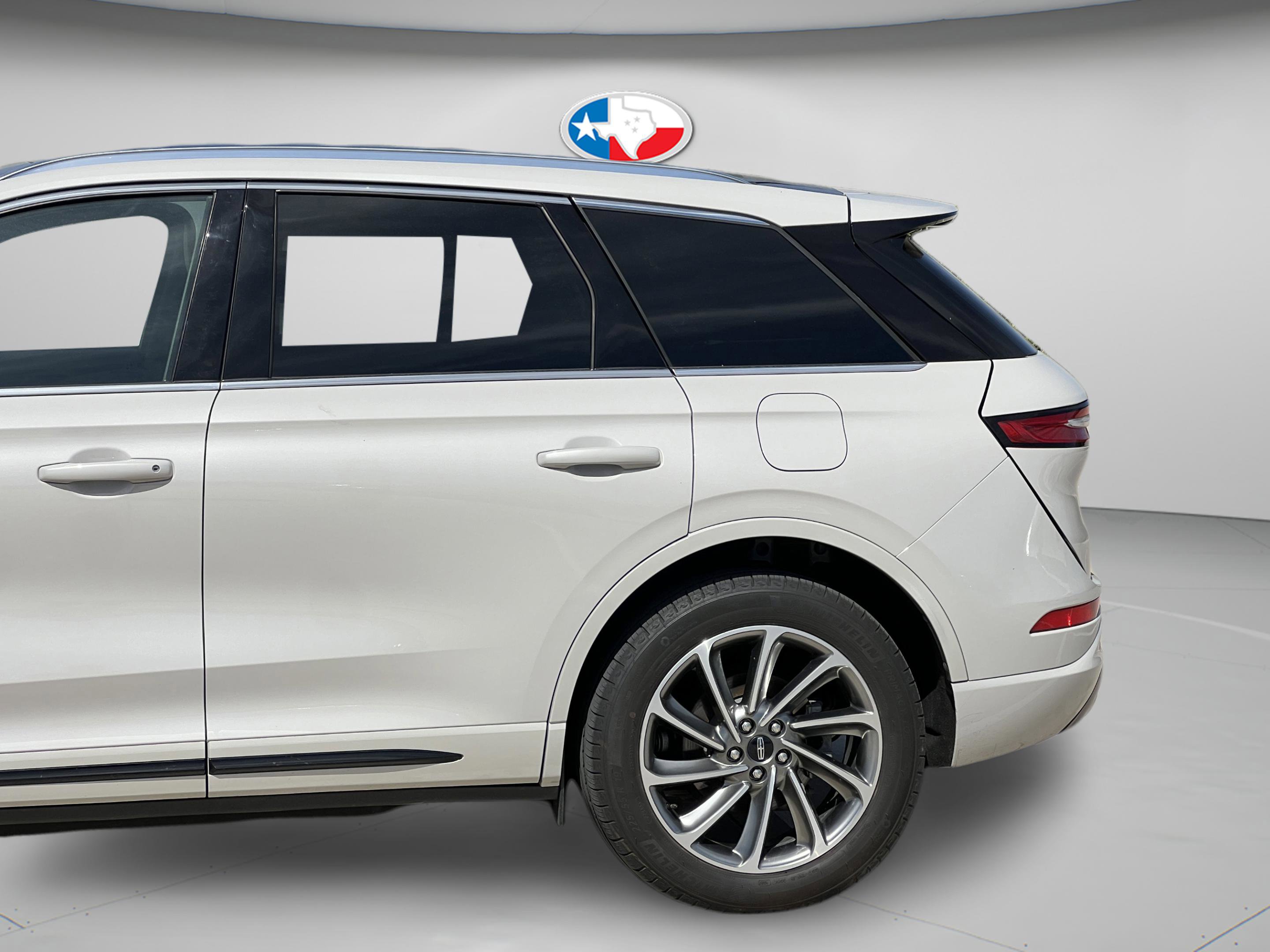 Used 2023 Lincoln Corsair Grand Touring w/ Equipment Group 301A image 10