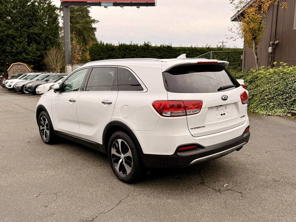 Used 2016 Kia Sorento EX w/ EX Touring Package image 4