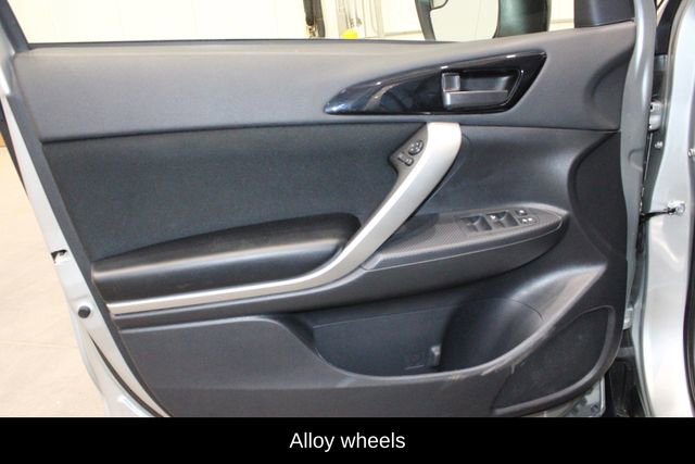 Used 2024 Mitsubishi Eclipse Cross Black Edition image 14