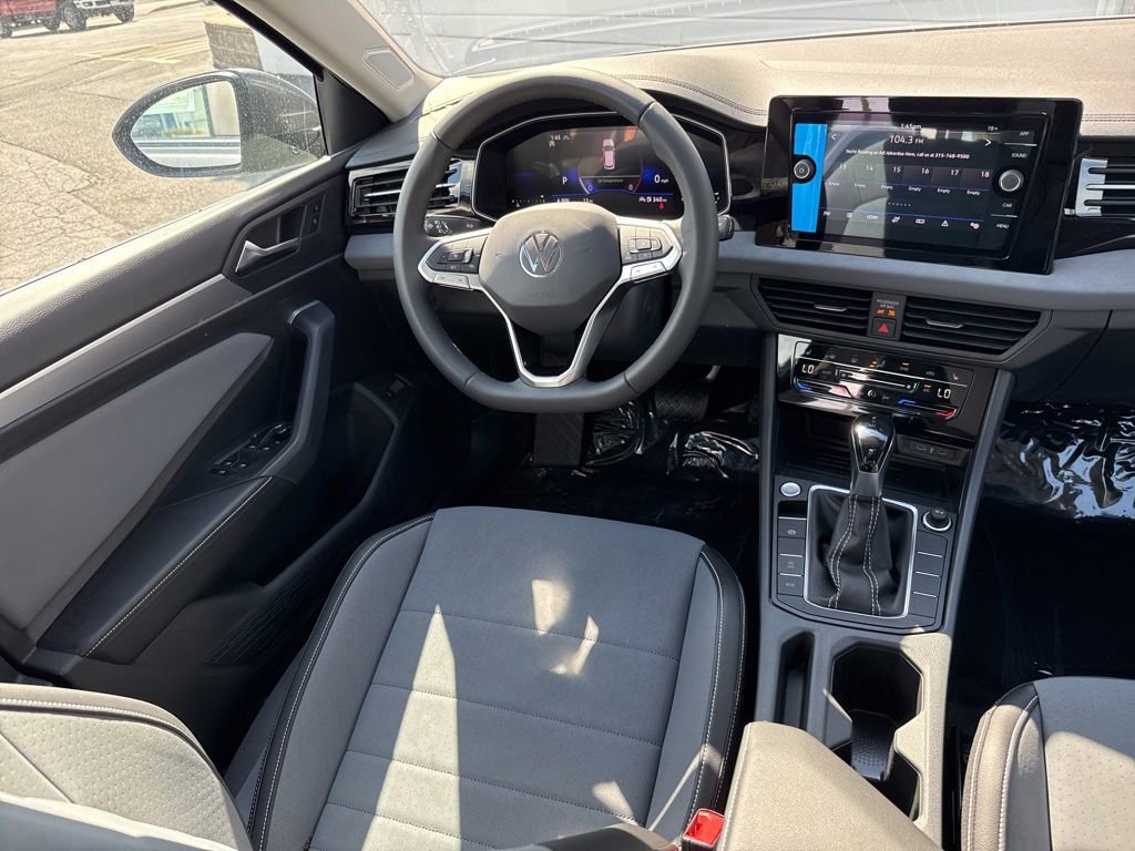 New 2026 Volkswagen Jetta SE FWD image 10