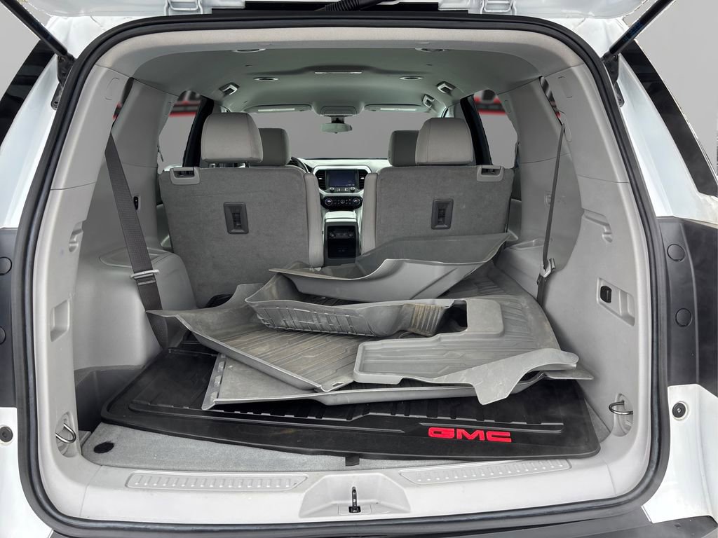 Used 2023 GMC Acadia SLE w/ LPO, Floor Liner Package image 11