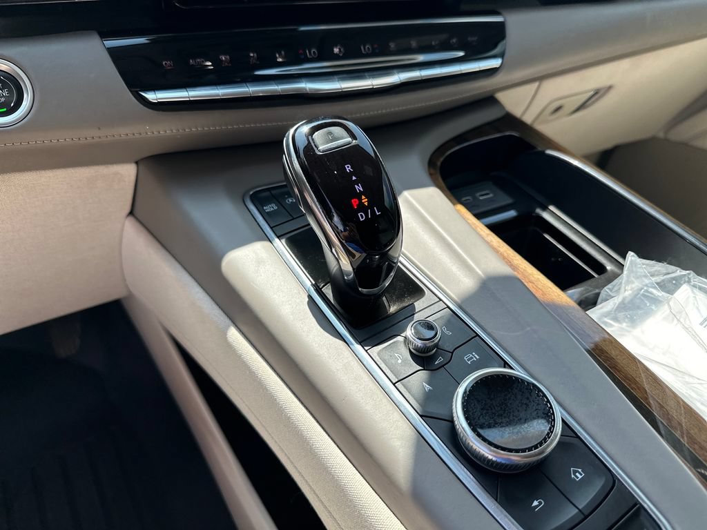 Used 2022 Cadillac Escalade Sport Platinum w/ Heavy-Duty Trailer Package AWD/4WD image 26