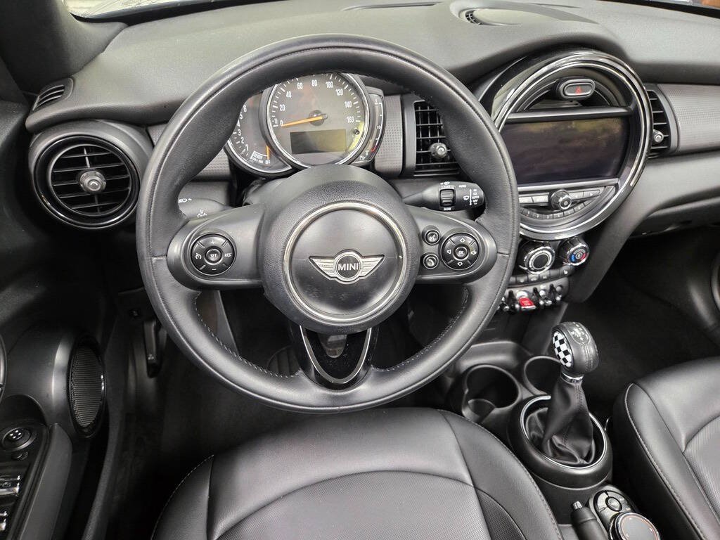 Used 2019 MINI Cooper Convertible w/ Signature Upholstery Package FWD image 32