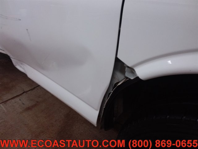 Used 2017 Chevrolet Express 2500 image 18