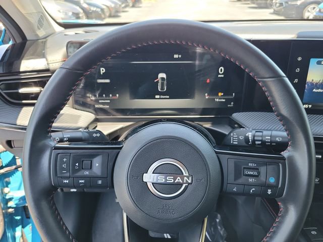 Used 2025 Nissan Kicks SR AWD/4WD image 17