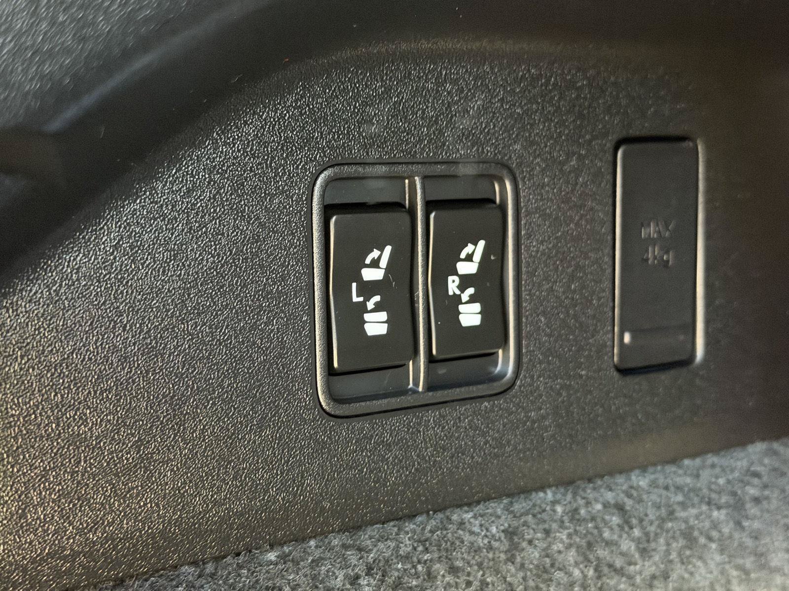 Used 2019 Lexus RX 450hL Luxury w/ Accessory Package AWD/4WD image 42