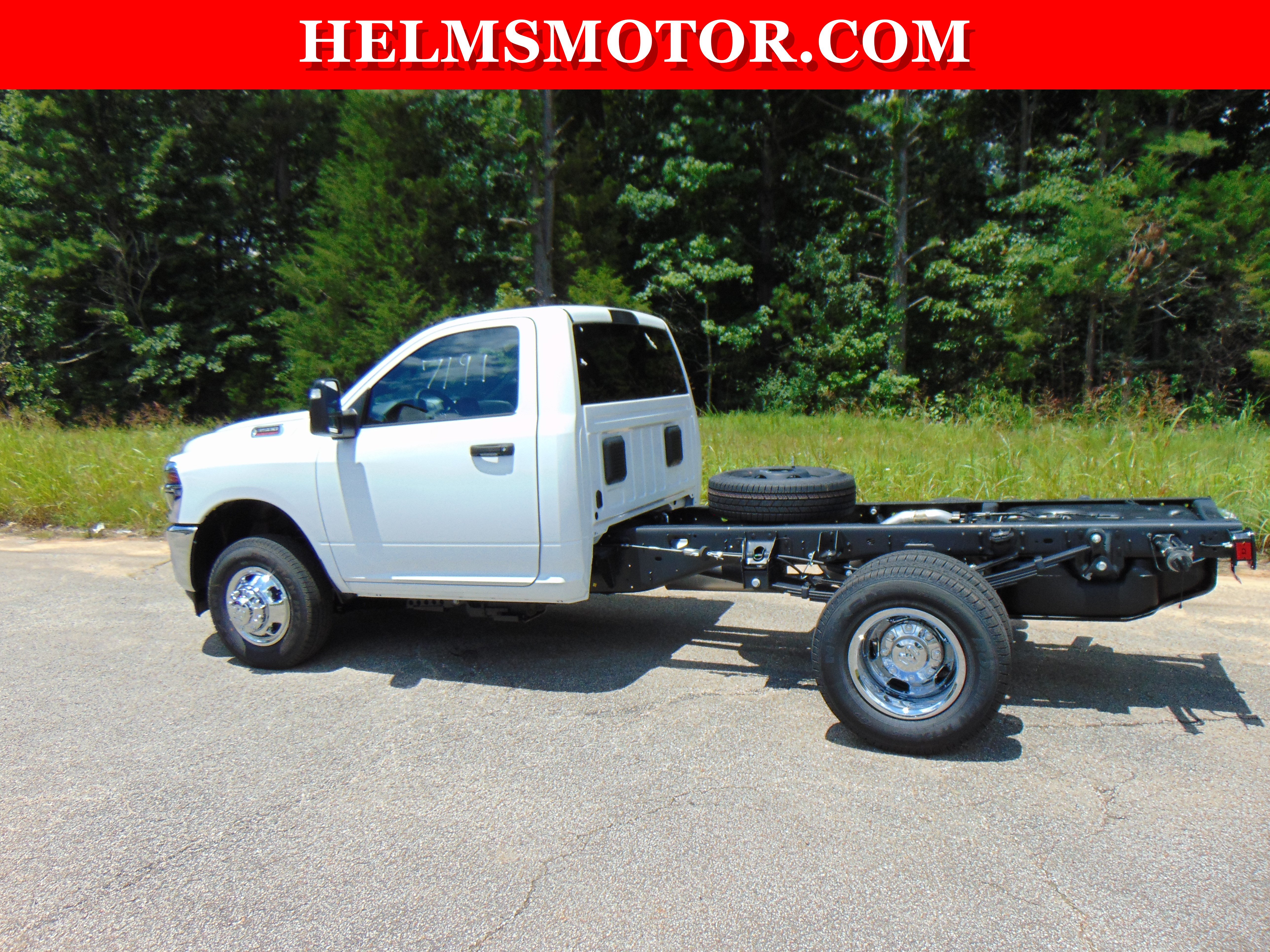 New 2026 RAM 3500 Tradesman w/ Chrome Appearance Group A AWD/4WD image 5