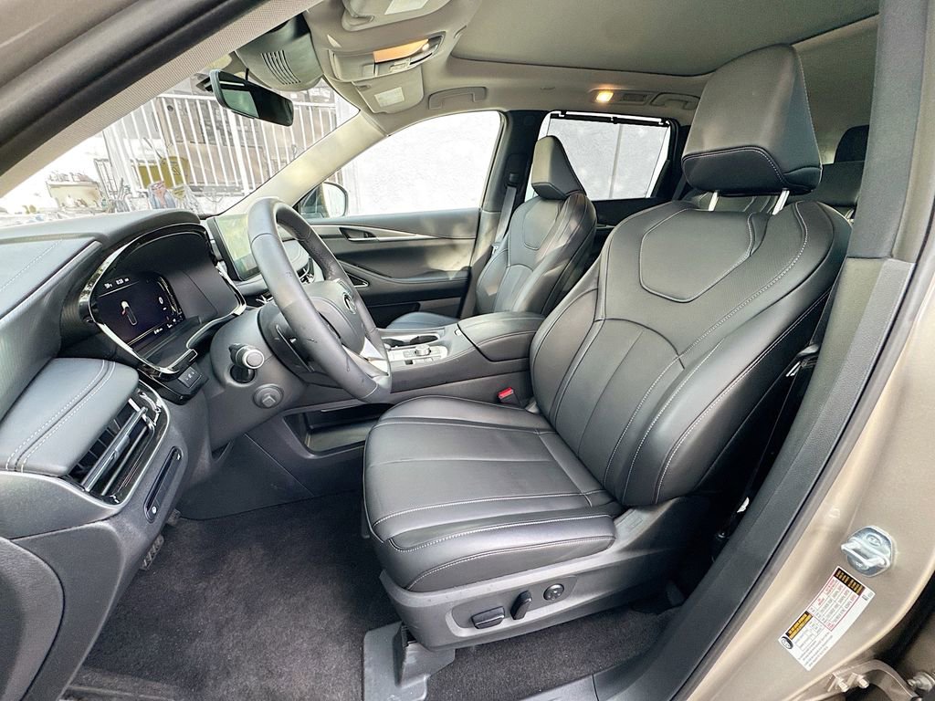 Certified 2026 INFINITI QX60 Luxe w/ Cargo Package image 23