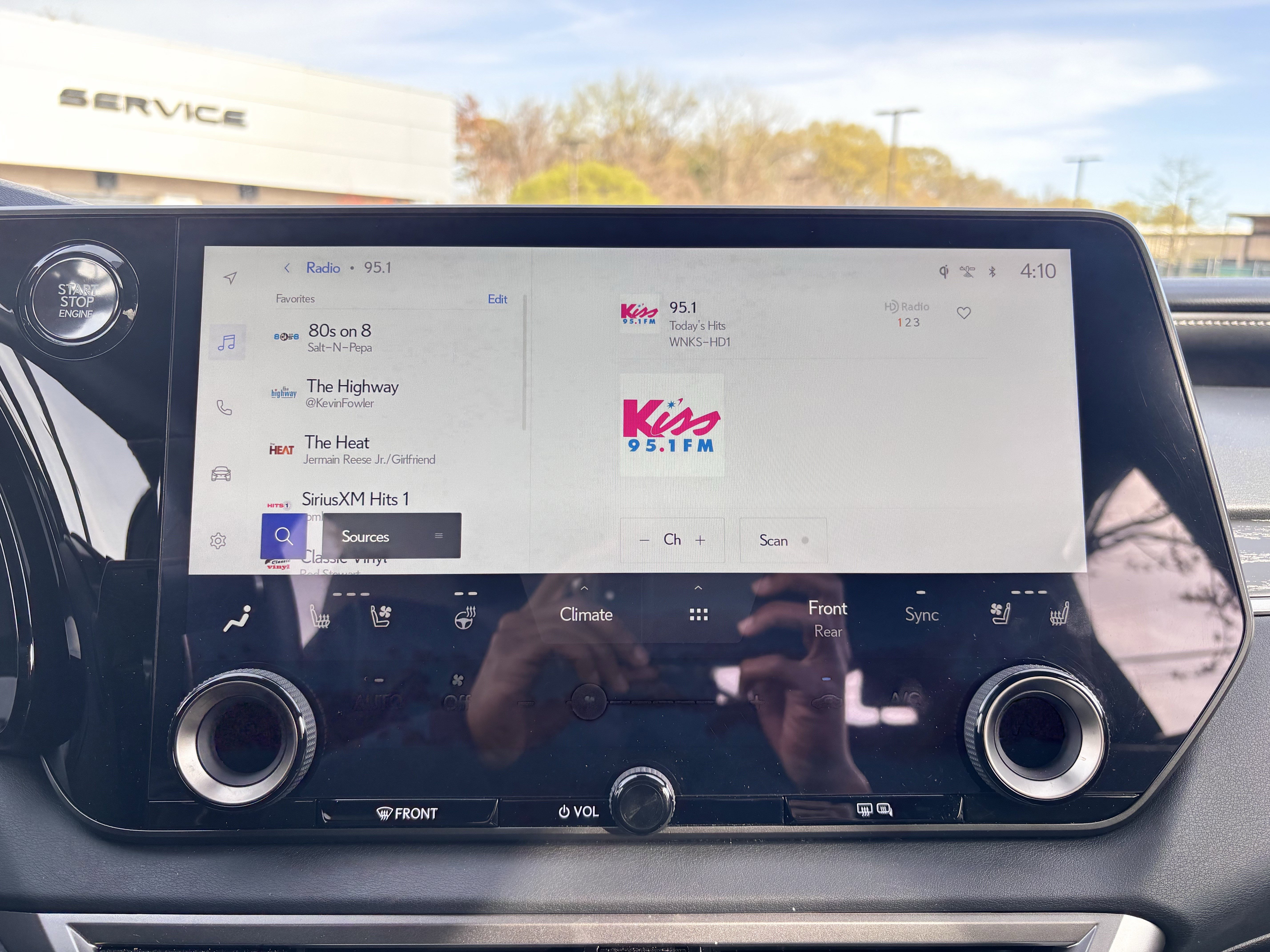 Used 2025 Lexus RX 350 Premium w/ Accessory Package (Z1) image 23