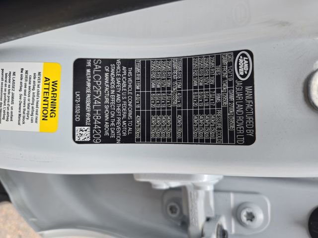 Used 2020 Land Rover Discovery Sport SE image 38