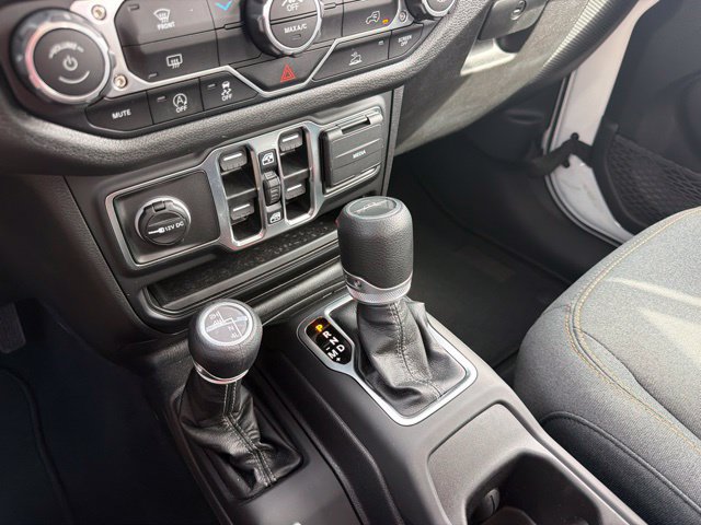 Used 2025 Jeep Gladiator Sport AWD/4WD image 18