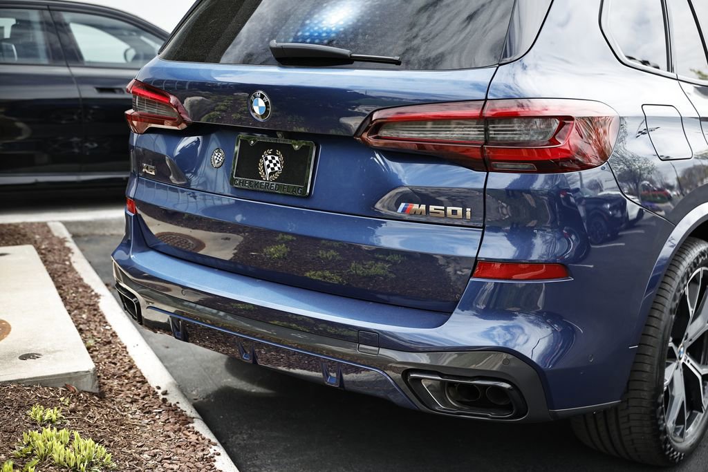 Used 2023 BMW X5 M50i w/ Executive Package image 9