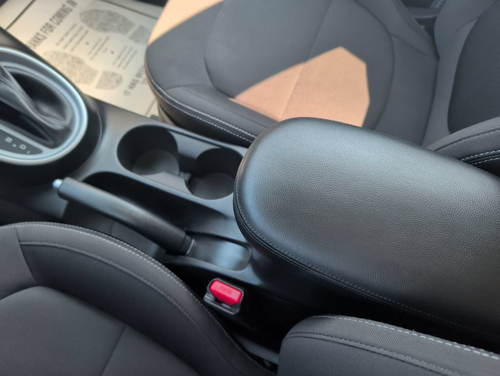 Used 2018 Kia Soul FWD image 16