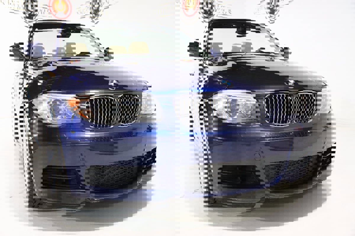 Used 2012 BMW 135i Convertible image 23