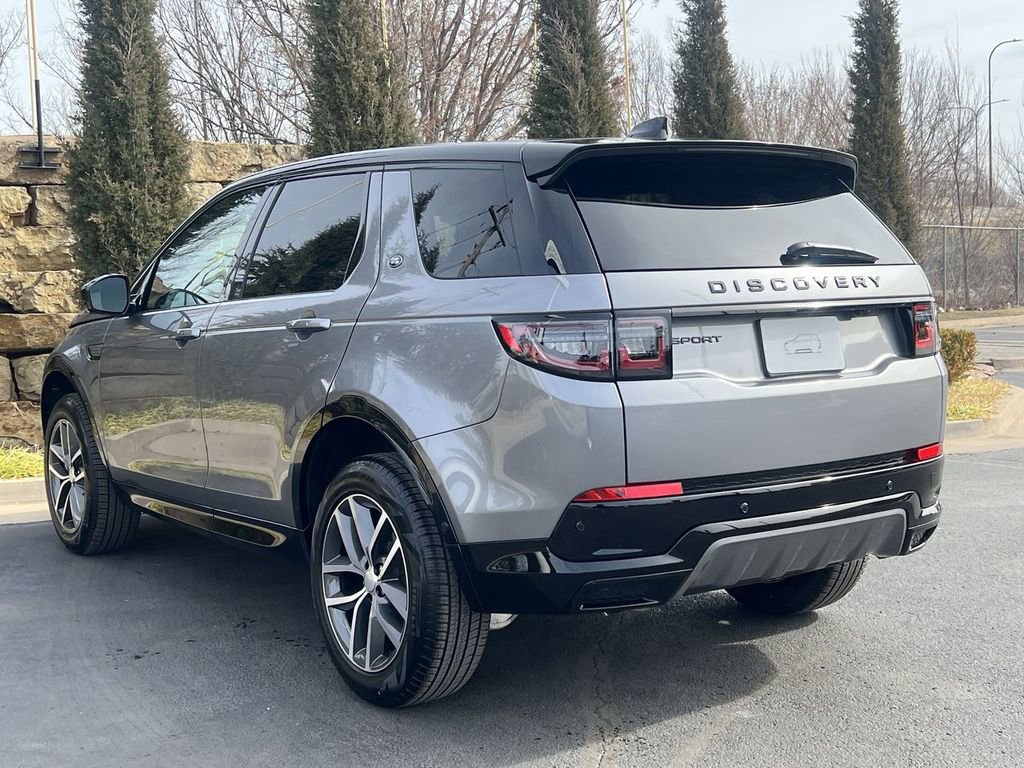 New 2026 Land Rover Discovery Sport Landmark image 3