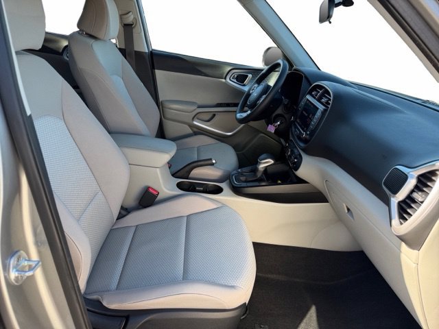 Used 2022 Kia Soul LX FWD image 13