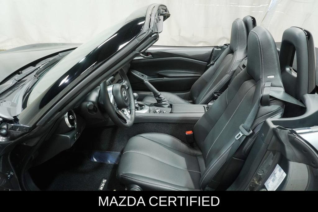 Used 2025 MAZDA MX-5 Miata Grand Touring RWD image 2