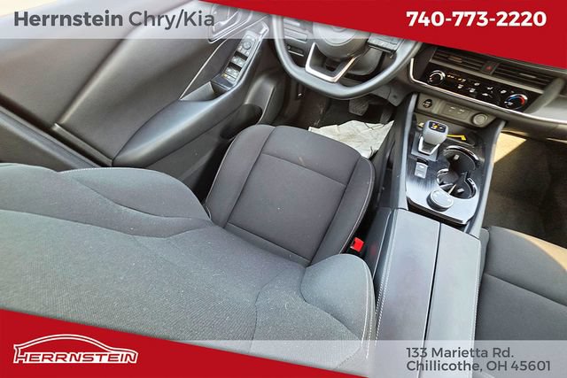Used 2024 Nissan Rogue S AWD/4WD image 10