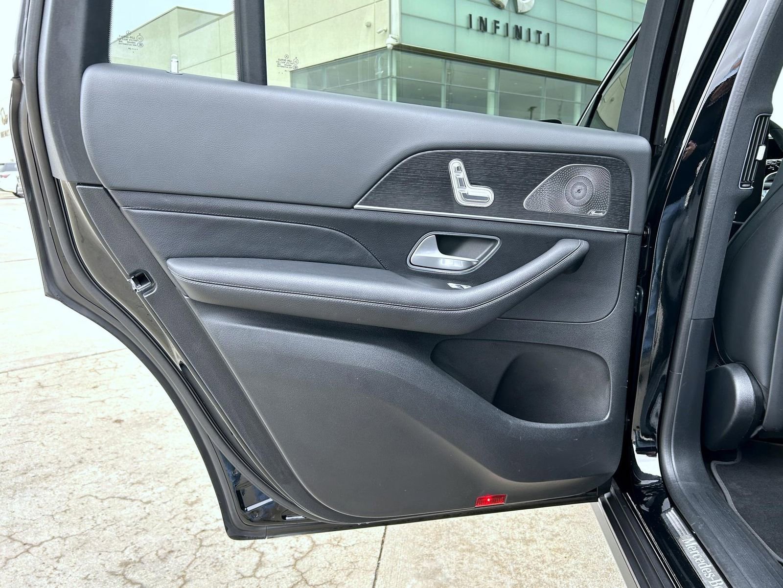 Used 2024 Mercedes-Benz GLS 450 4MATIC image 22