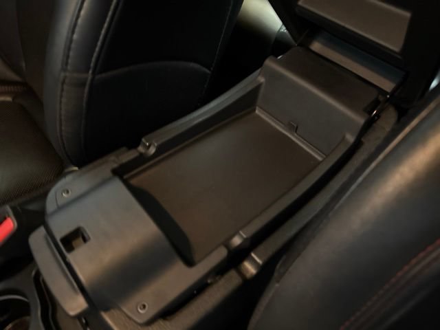 Used 2019 Jeep Cherokee Trailhawk AWD/4WD image 12
