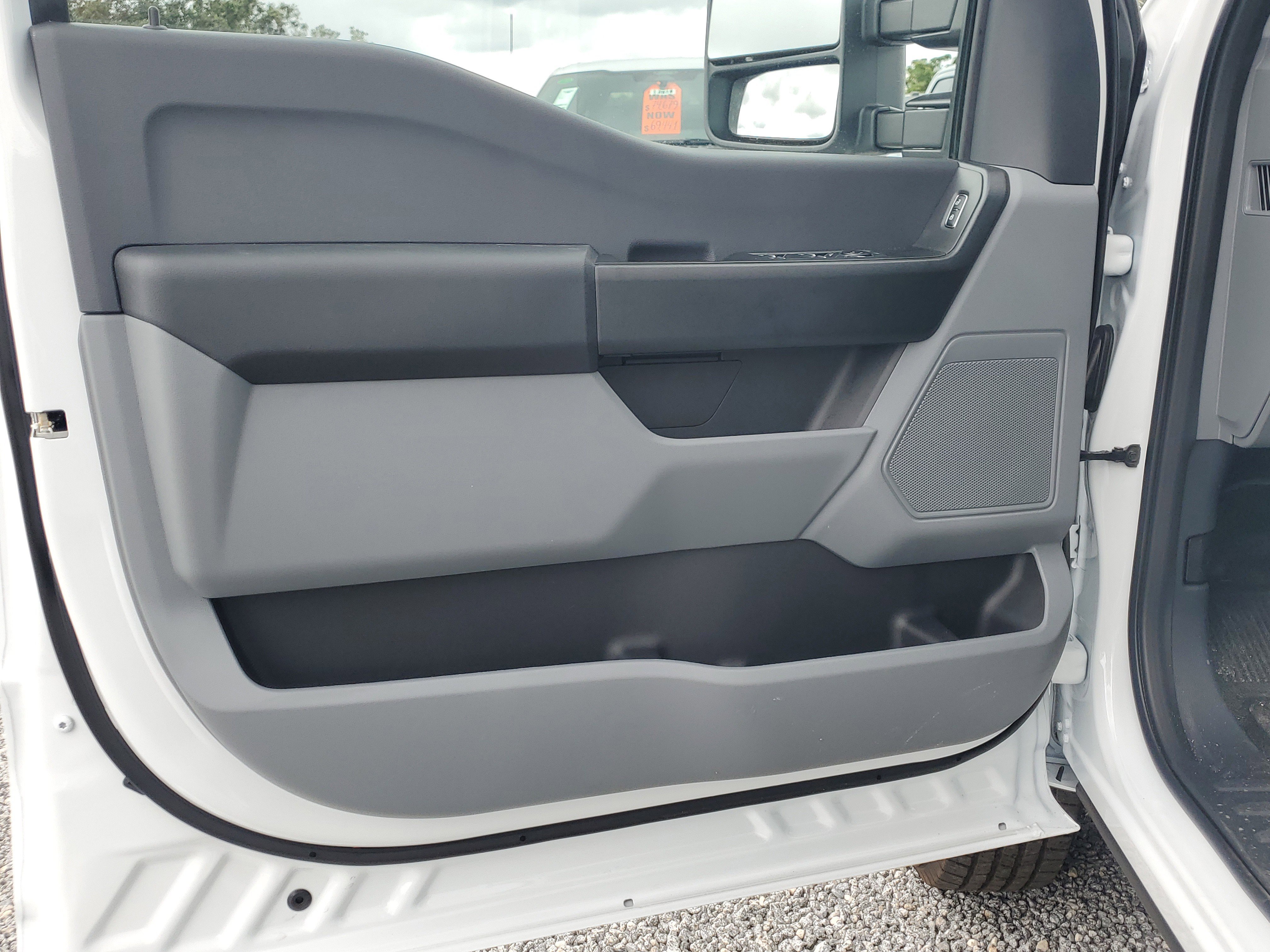 New 2026 Ford F250 XL w/ XL Chrome Package image 16