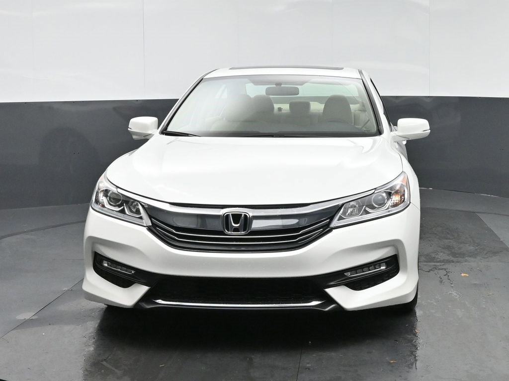 Used 2016 Honda Accord EX image 2