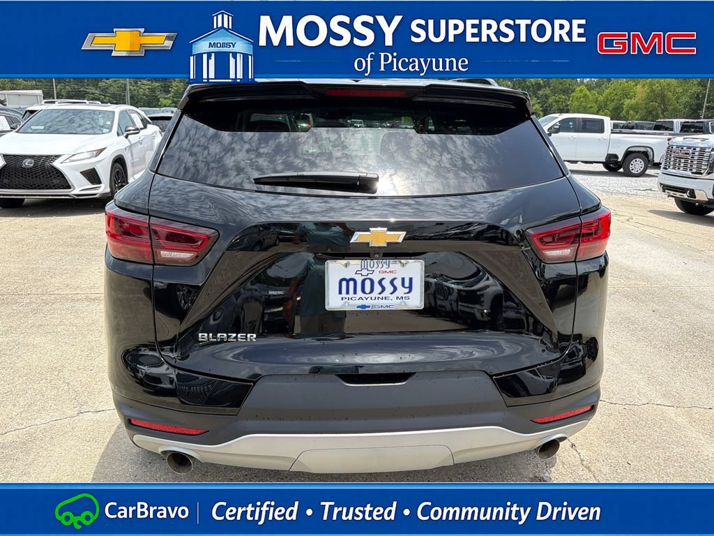 Certified 2024 Chevrolet Blazer LT w/ Convenience Package FWD image 5
