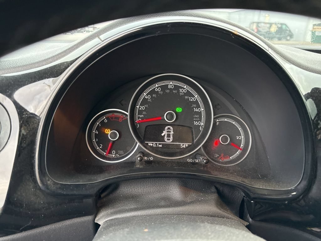 Used 2018 Volkswagen Beetle 2.0T S FWD image 35