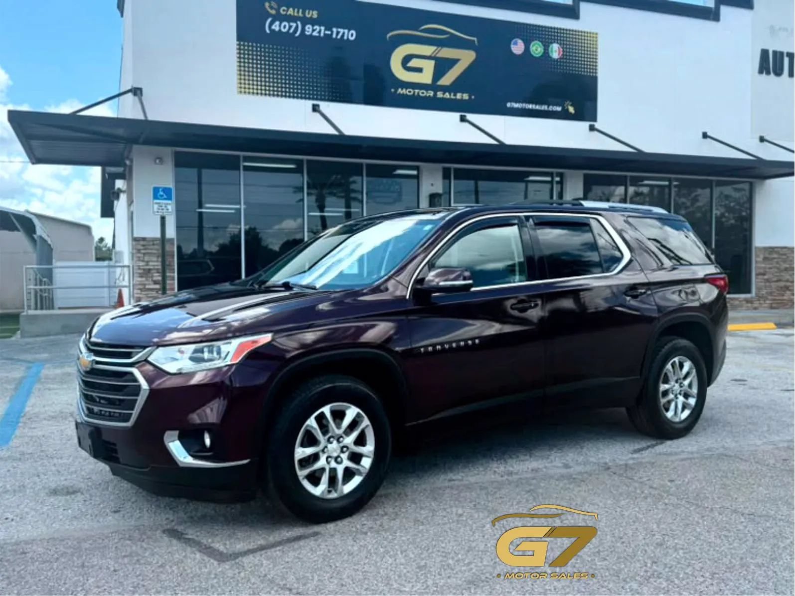 Used 2018 Chevrolet Traverse LT FWD image 1