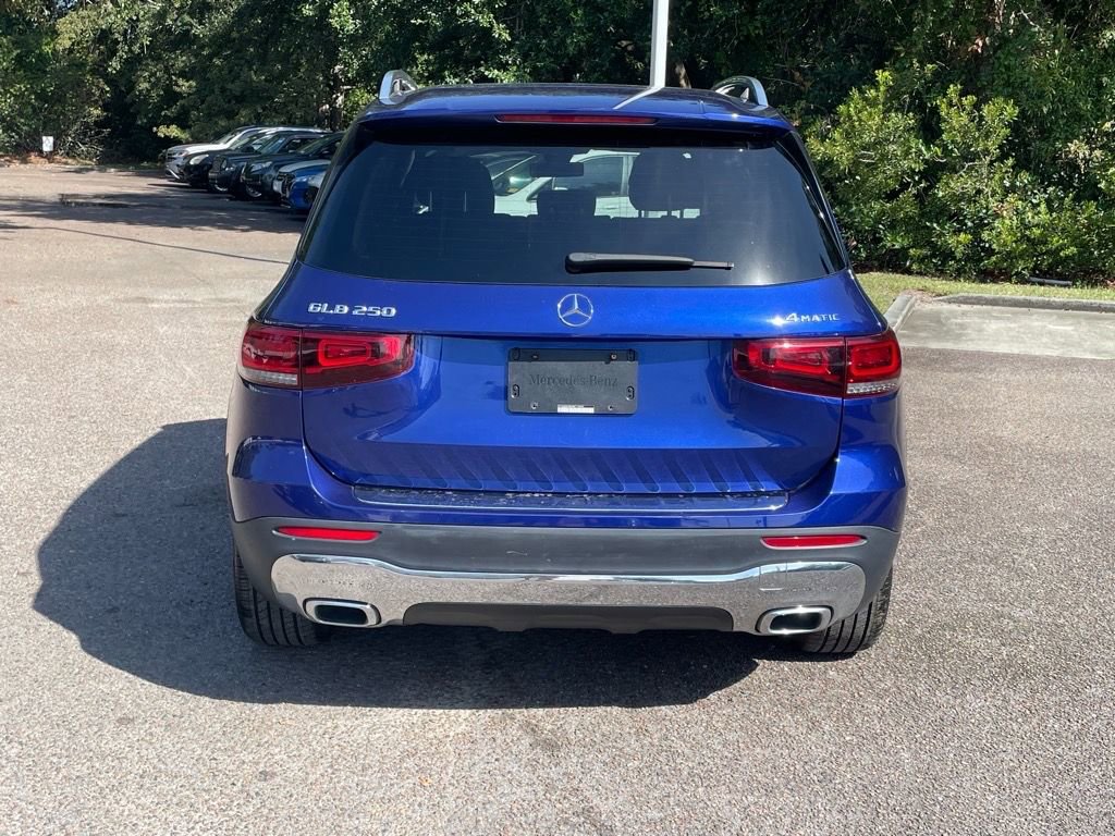 Used 2021 Mercedes-Benz GLB 250 4MATIC w/ Premium Package image 29