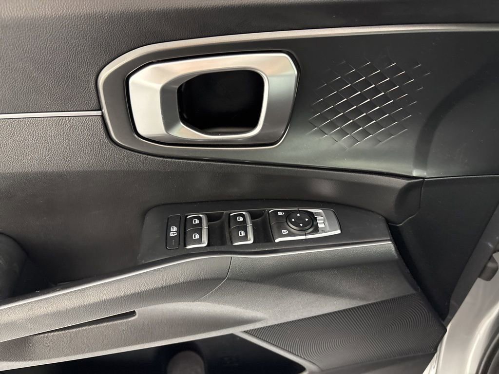 Used 2021 Kia Sorento EX image 25