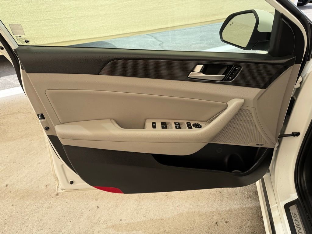 Used 2019 Hyundai Sonata Limited image 28