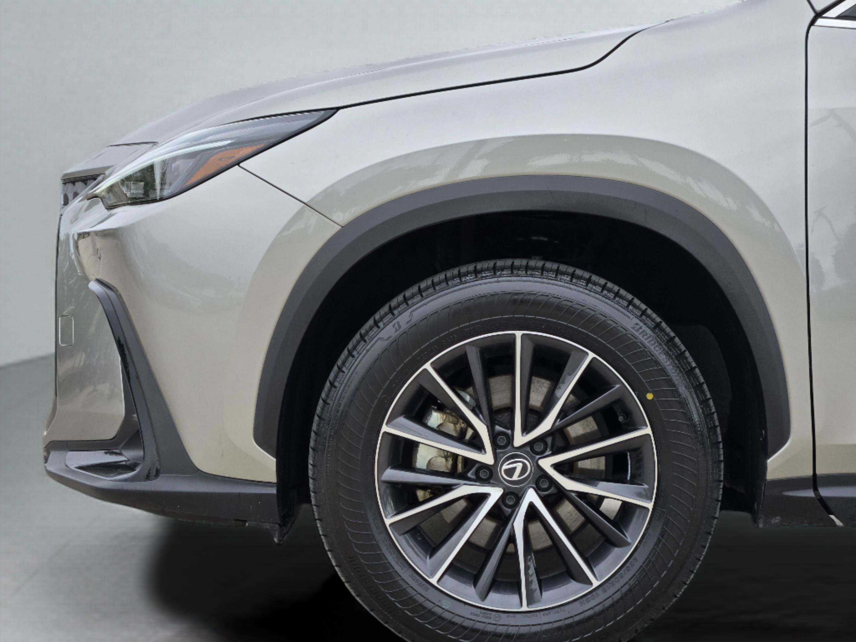 Certified 2024 Lexus NX 350h AWD w/ Vision Package image 36