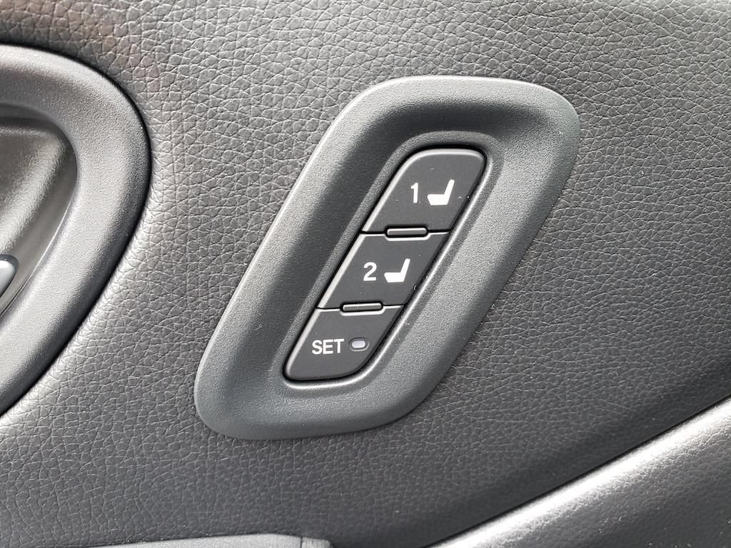 Used 2025 Honda Pilot Elite image 21