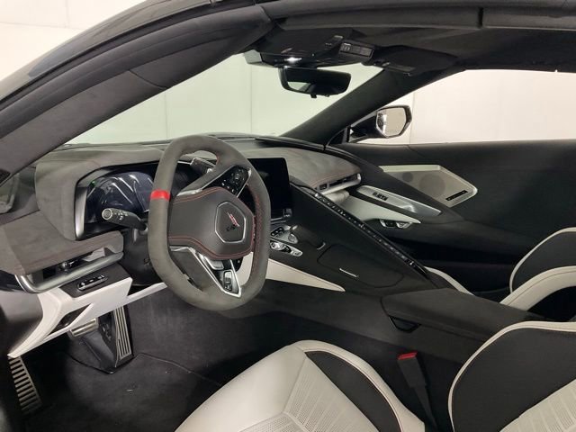 Used 2023 Chevrolet Corvette Stingray Premium Conv w/ Z51 Performance Package image 18