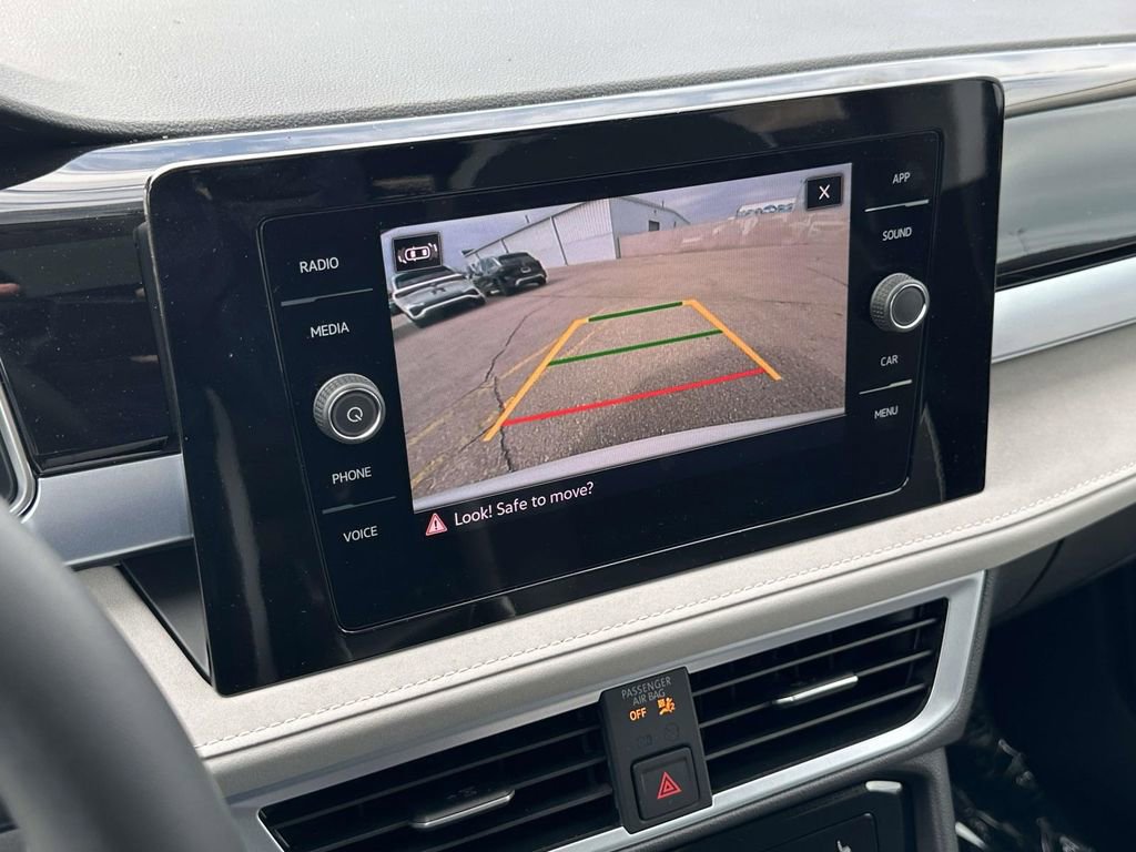 New 2025 Volkswagen Taos SE AWD/4WD image 20